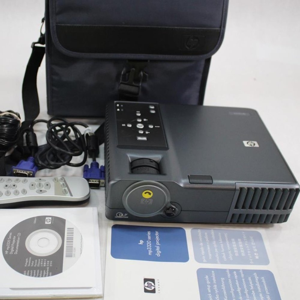 Classic Portable HP digital projector with accessories